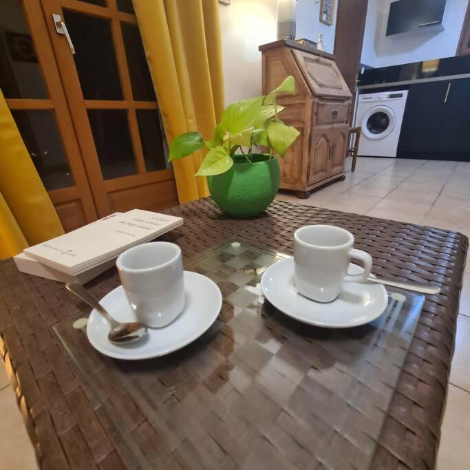 Ti Sucrier Jaune - Douceur Caraibe Vue Mer Le Carbet Exterior foto